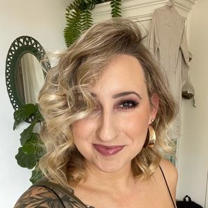 Meet your Posher, Natalie